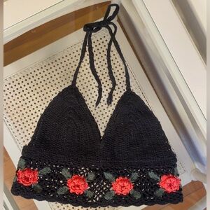 Crotchet Crop Black with Red Roses Top size Small